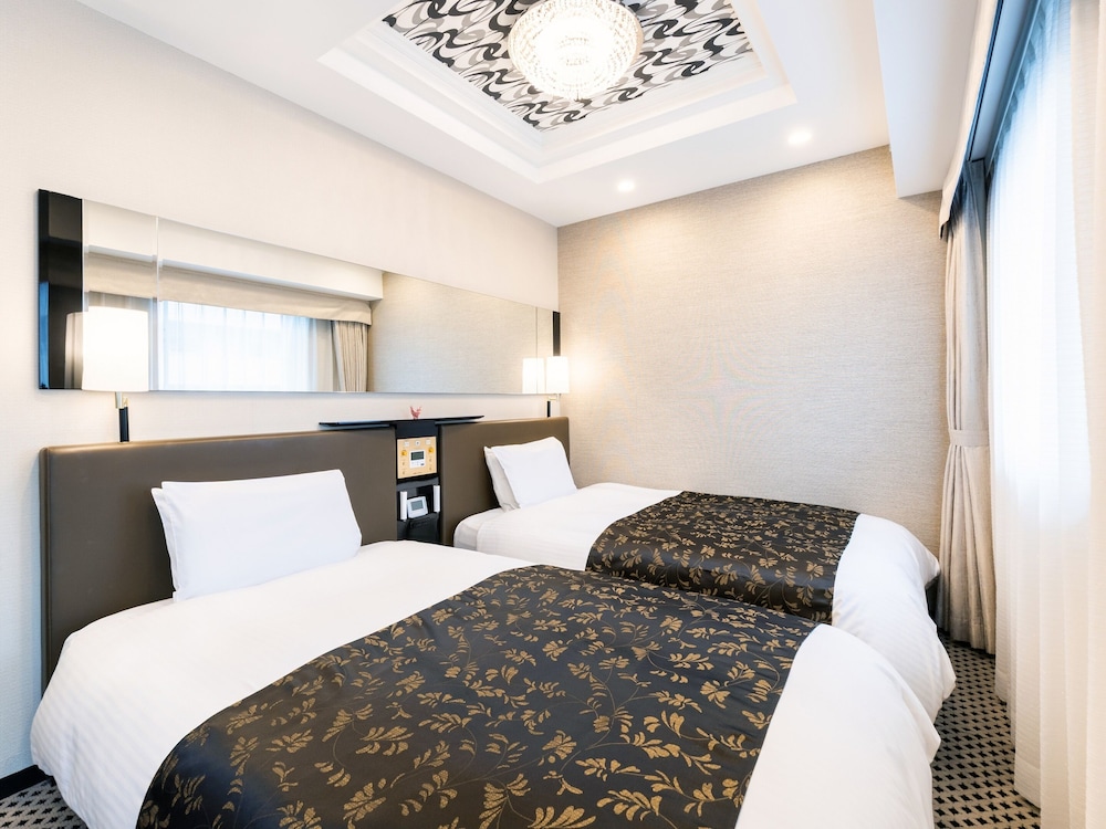 DELUXE, TWIN BEDS