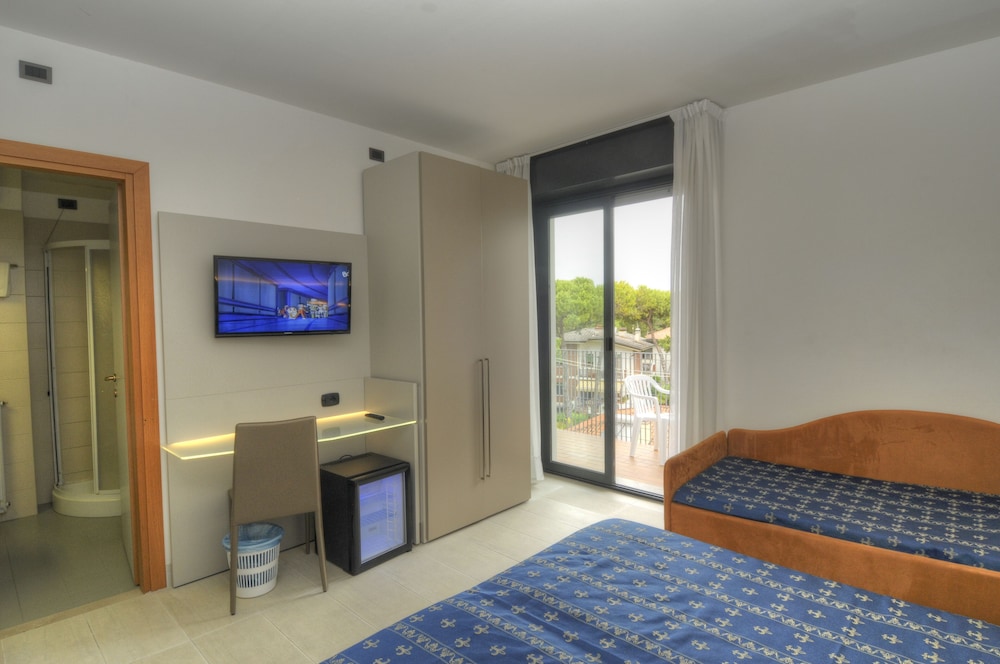 Helvetia Hotel 18/20