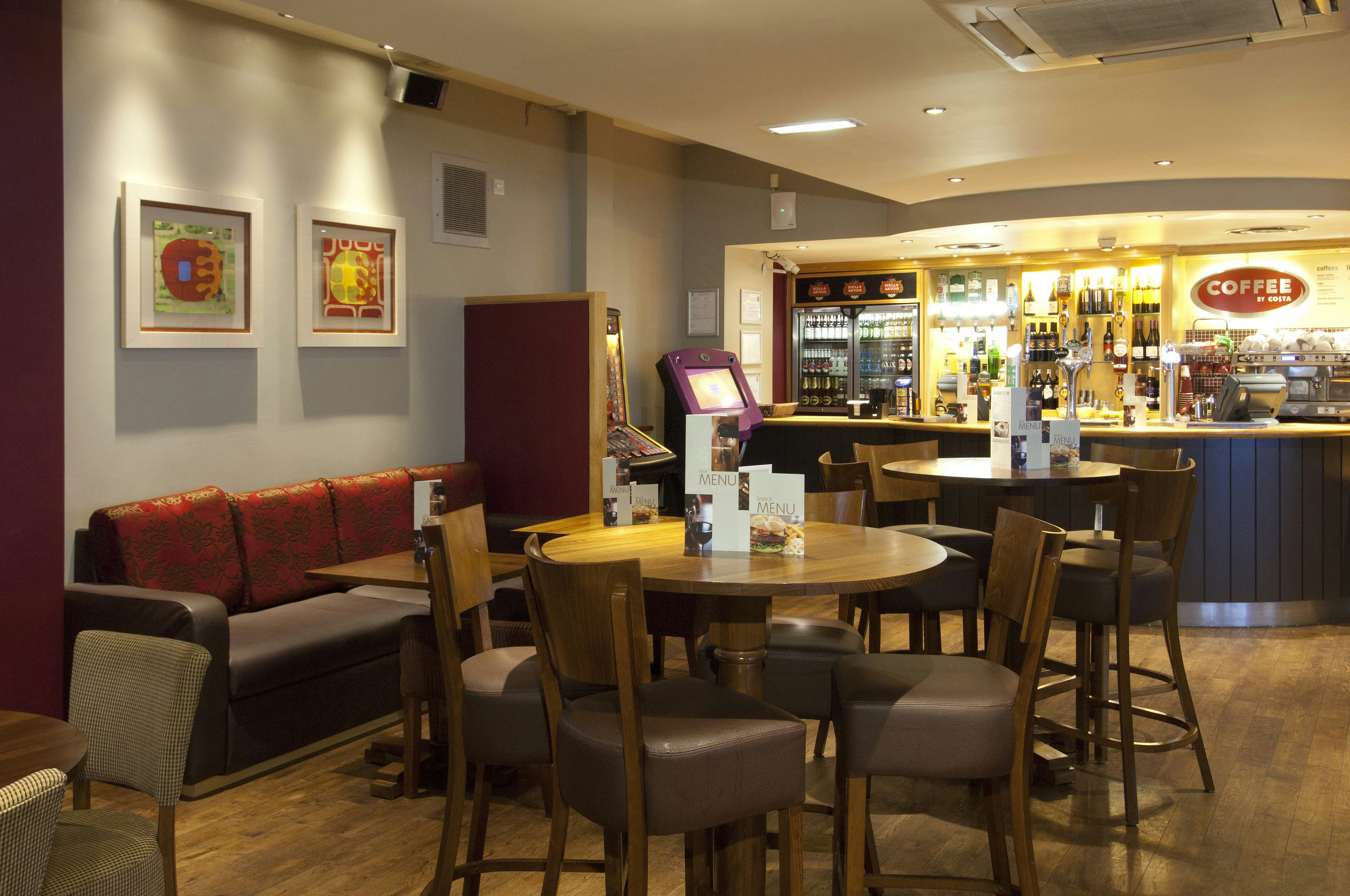 Premier Inn Sheffield City Centre (Angel Street) 34/49