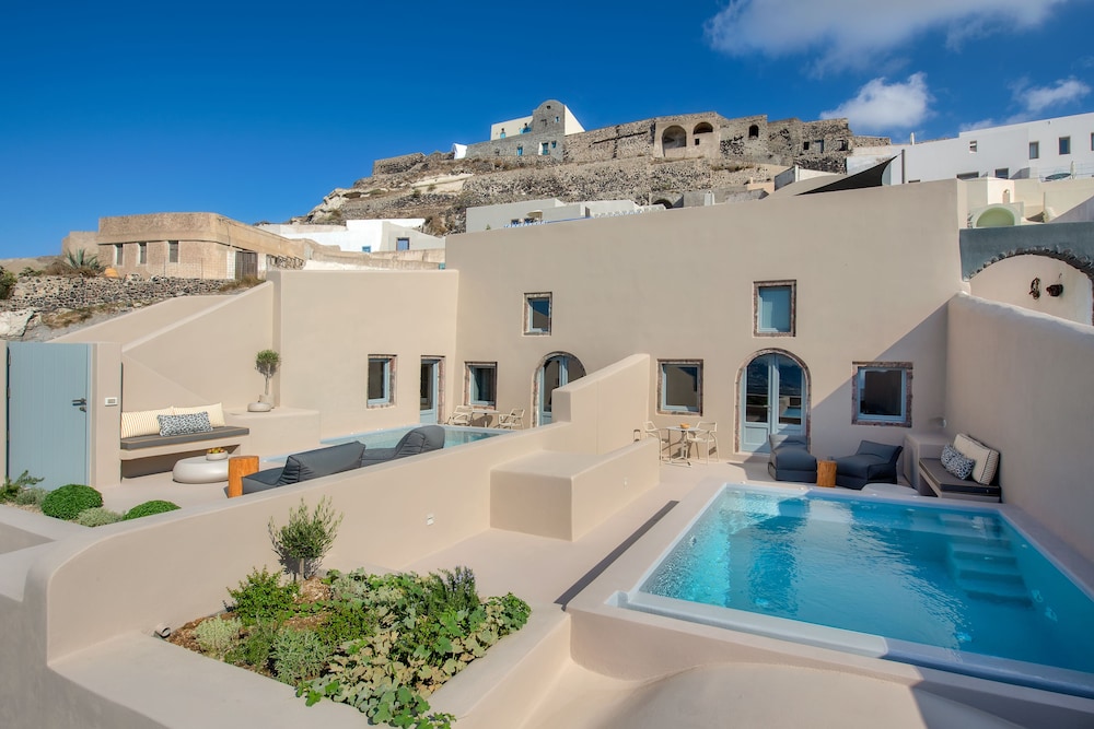 Halcyon Days Suites 38/50