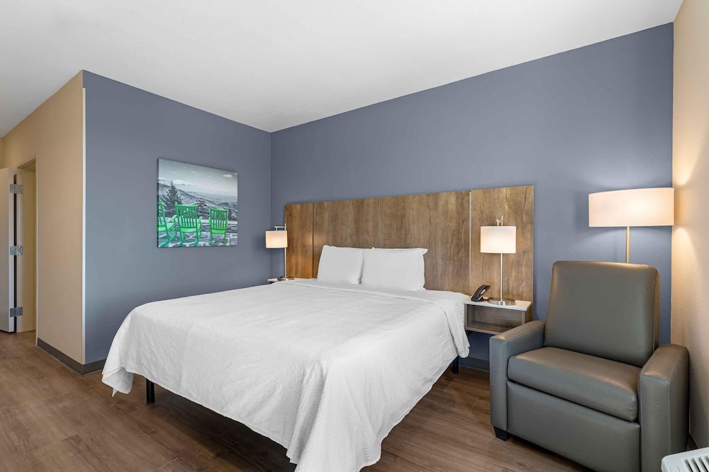Extended Stay America Premier Suites - Denver International Airport 8/31