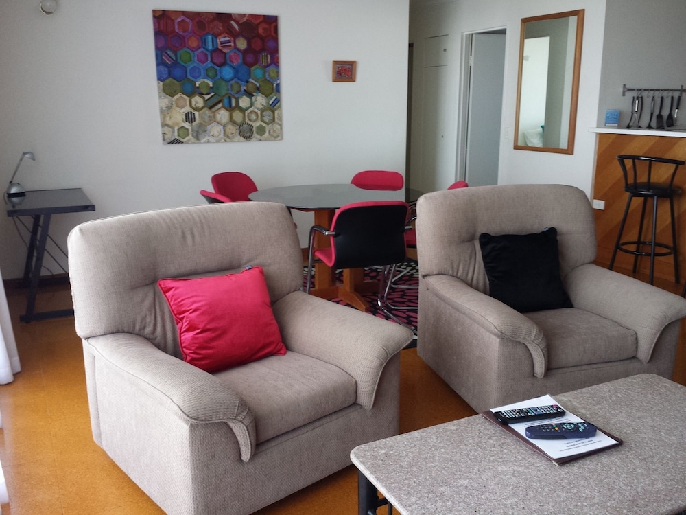 Kirribilli Riverfront Apartments 49/72