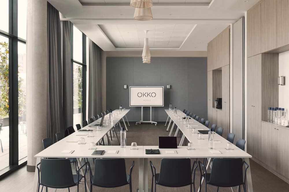 Okko Hotels Paris La Defense 48/51