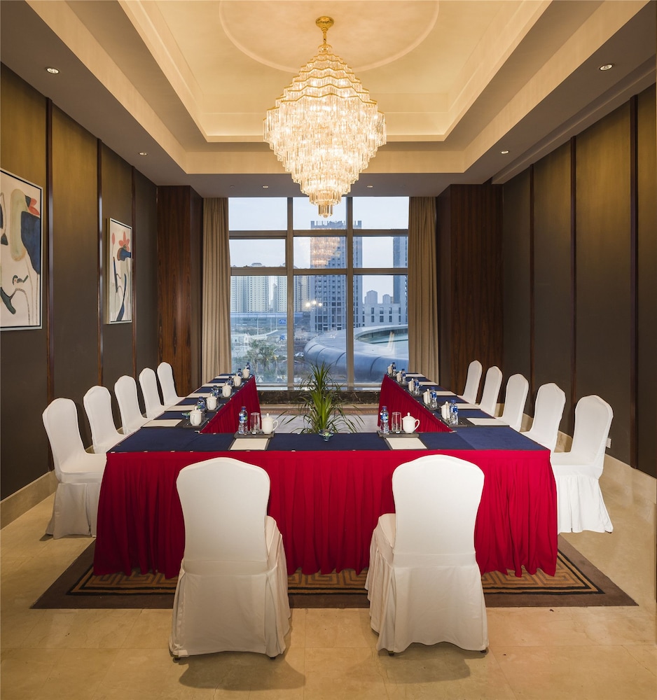 Haili New Century Grand Hotel Haiyan 38/45
