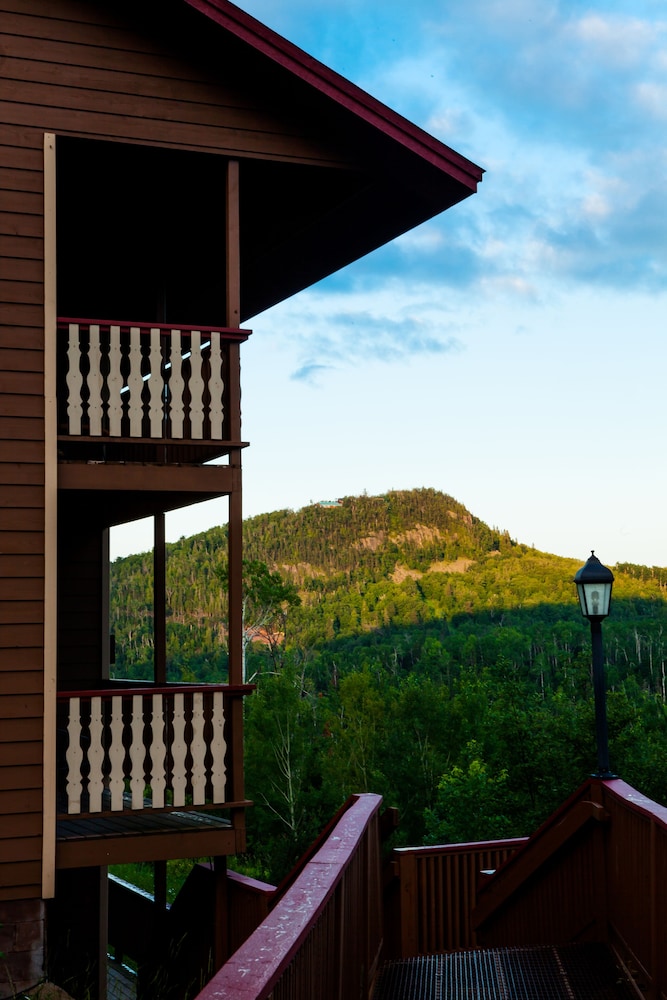 Eagle Ridge Resort 38/44