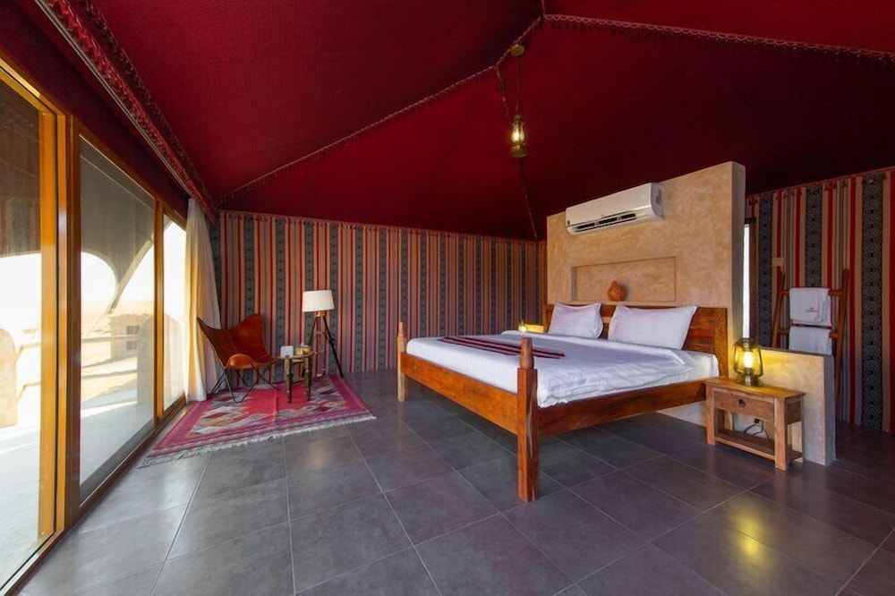 1000 Nights Camp 14/50