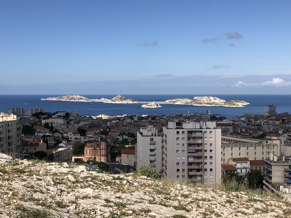 Hotel Bellevue Marseille 70/74