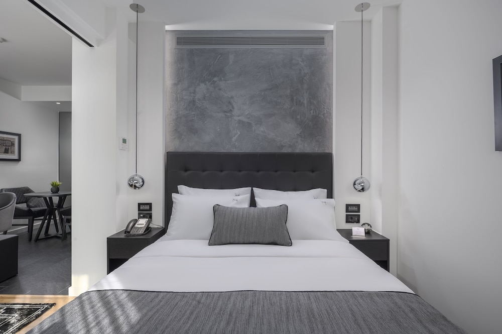 No 15 Ermou Hotel 8/50