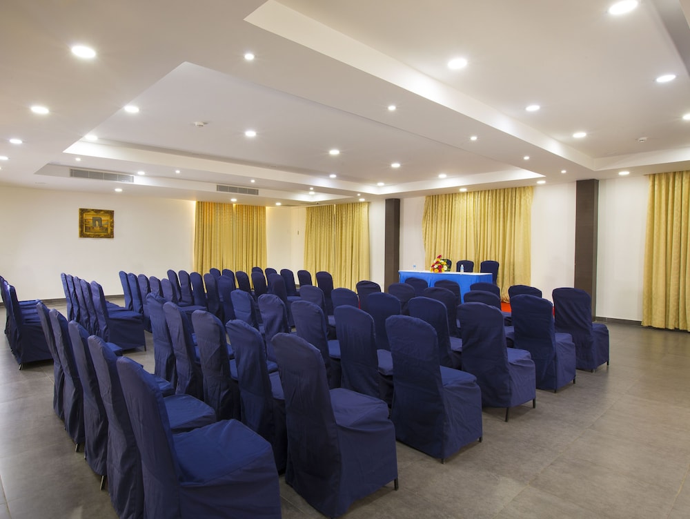 Landmark Pallava Beach Resort Mahabalipuram Chen 21/32