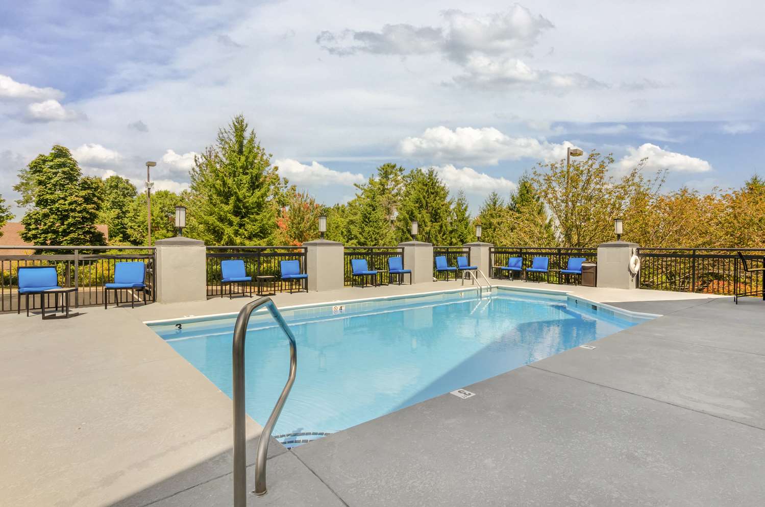 Best Western Plus Beckley Inn 12/13