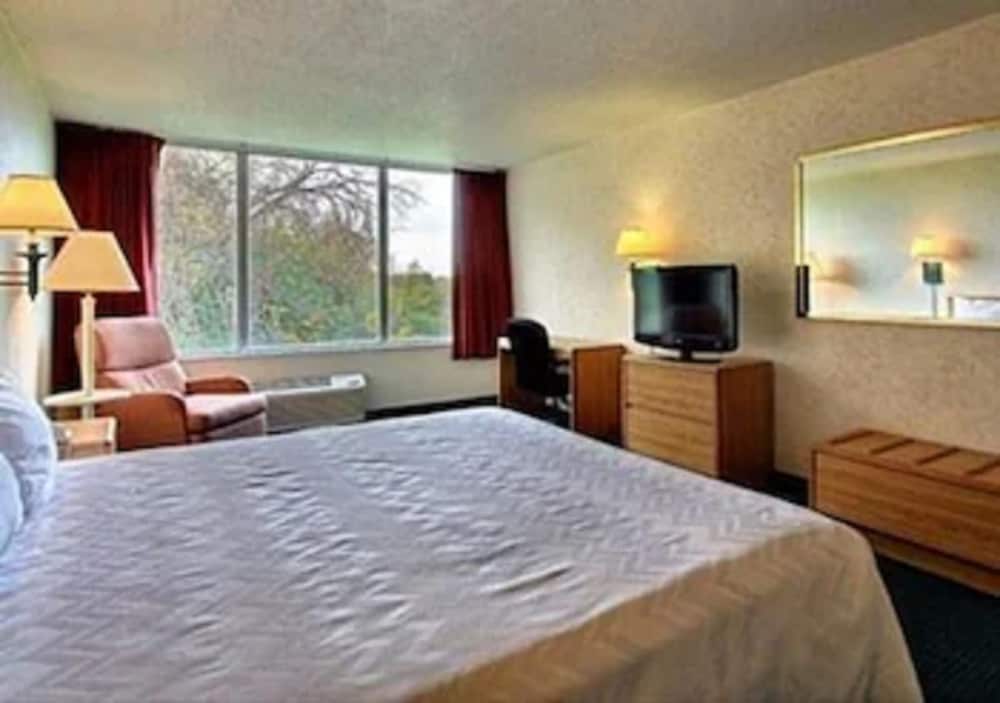 Airport Inn Flint 13/20