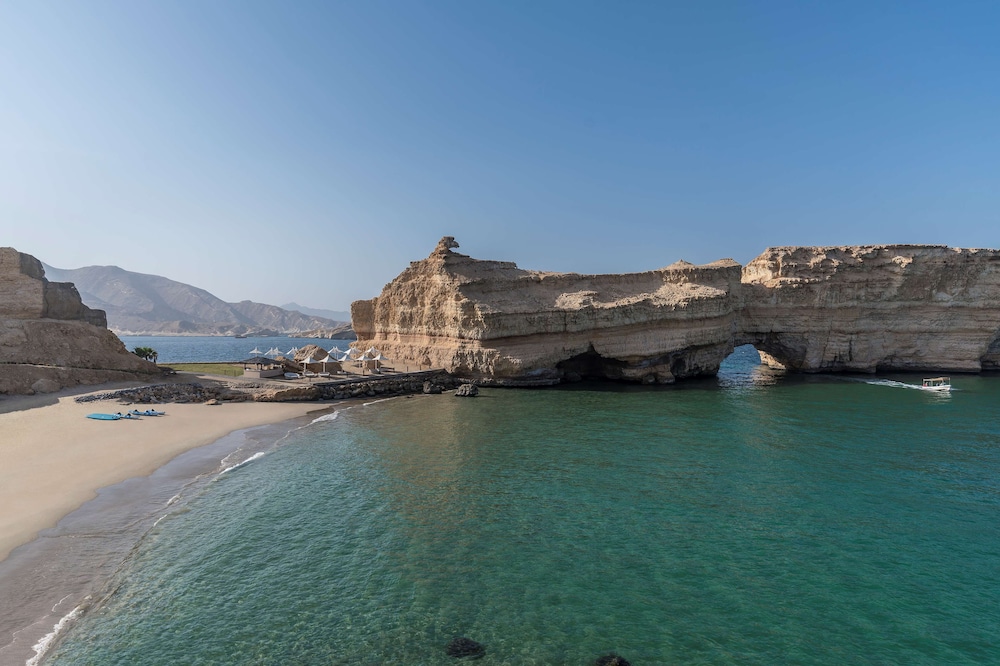 Al Husn Hotel Muscat 42/50