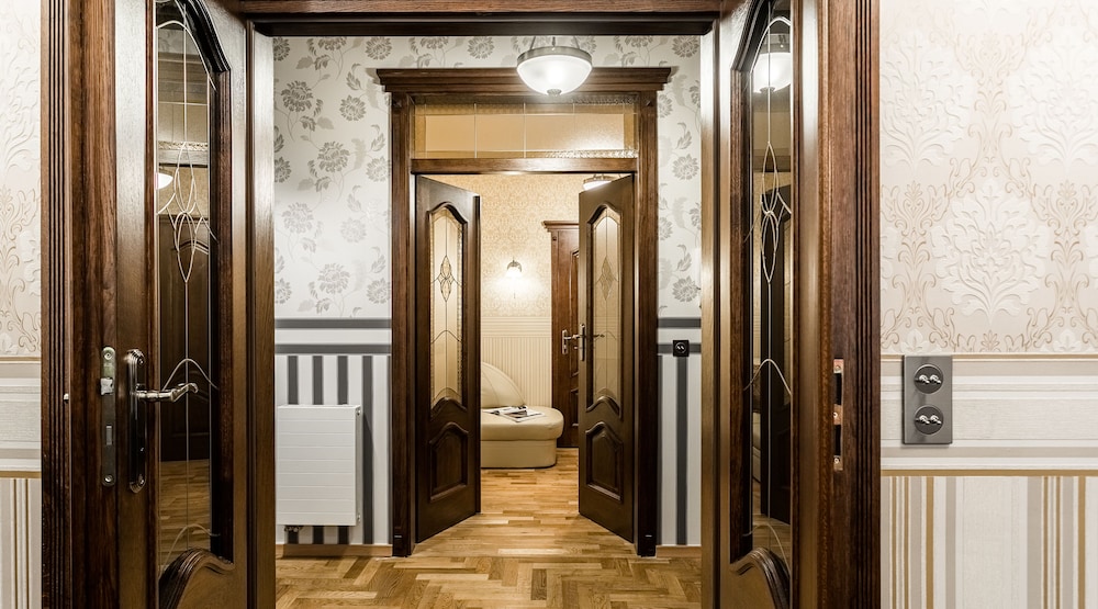 Exclusive Royal Apartments 34/34