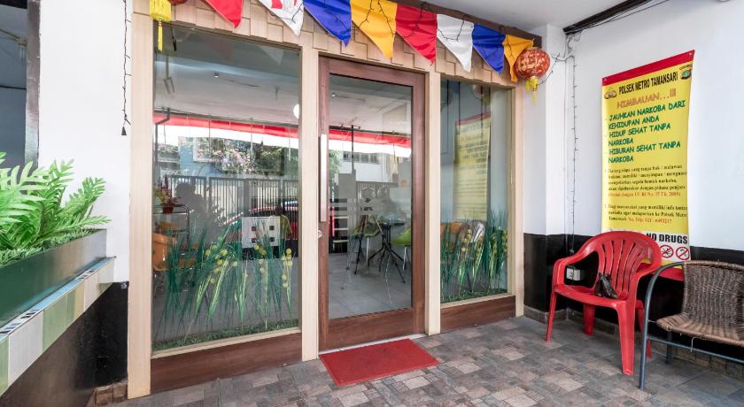 Reddoorz Near Gajah Mada Plaza 2 21/27