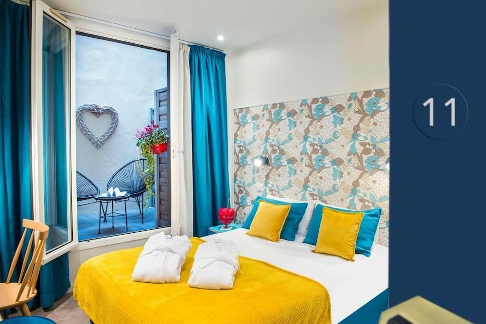 COMFORT, DOUBLE BED, TERRACE