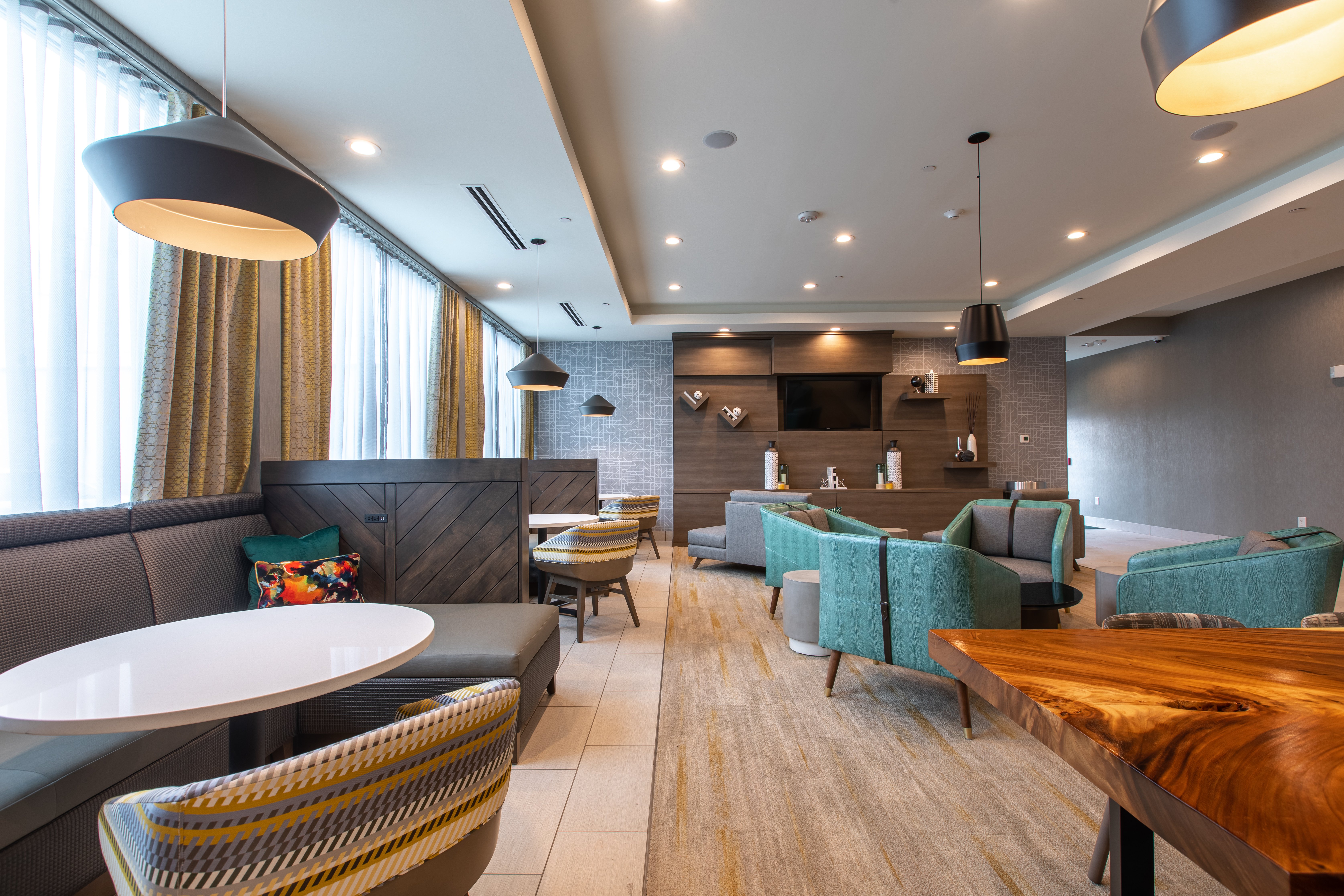 Holiday Inn Woodruff Road 35/53