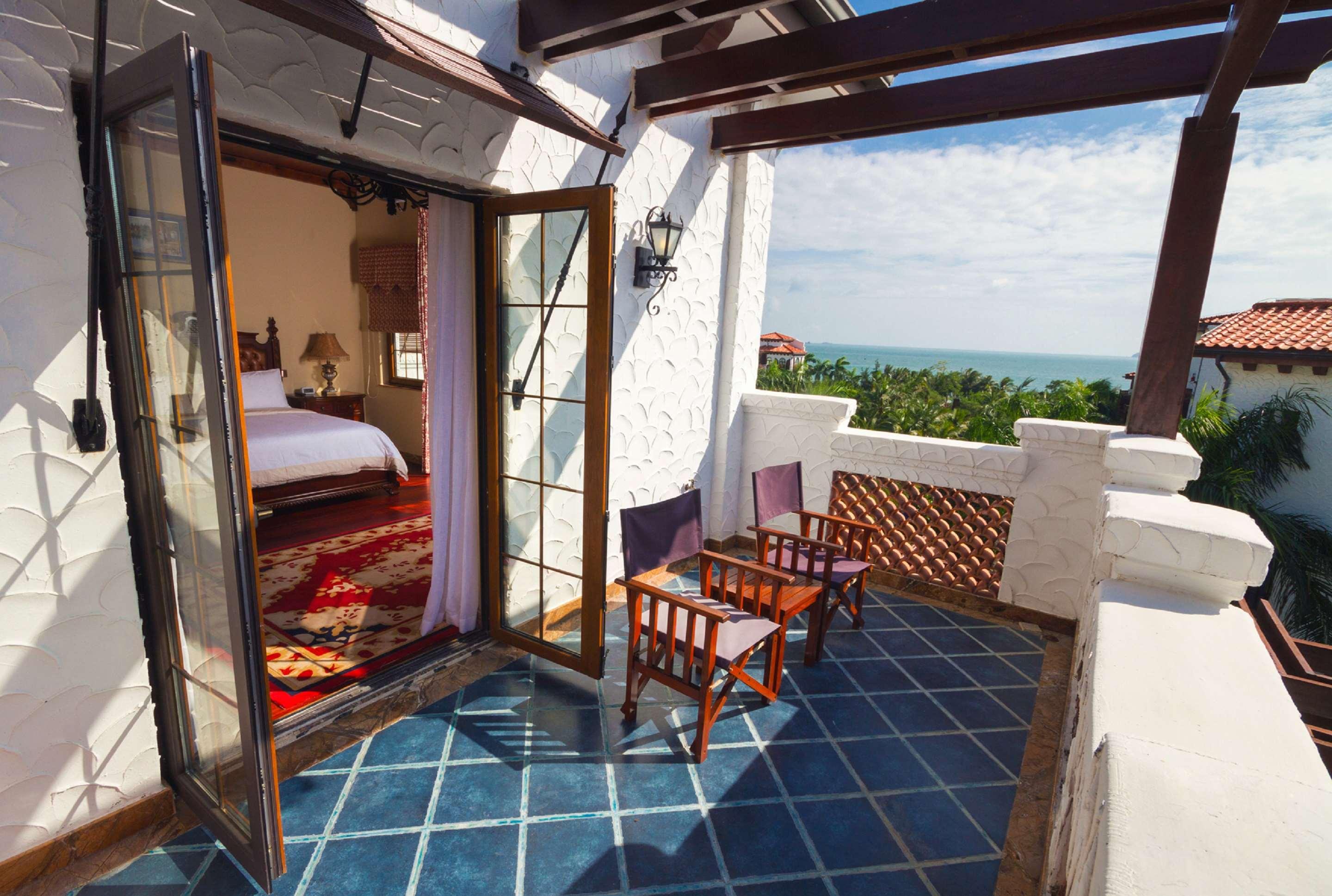 International Resort Hotel Sanya 27/48