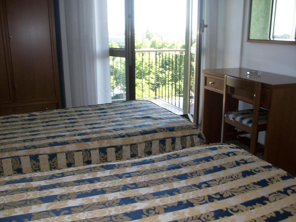 Hotel Santorotto 4/42