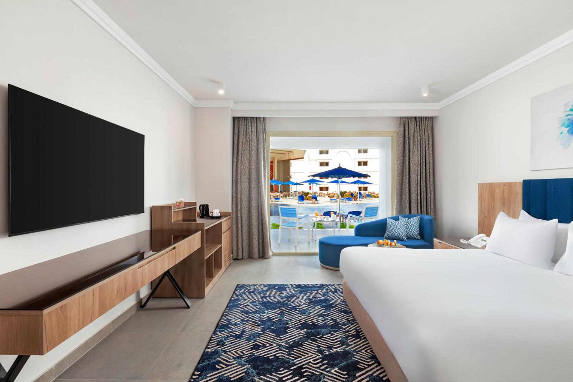 Premium Pool View Room