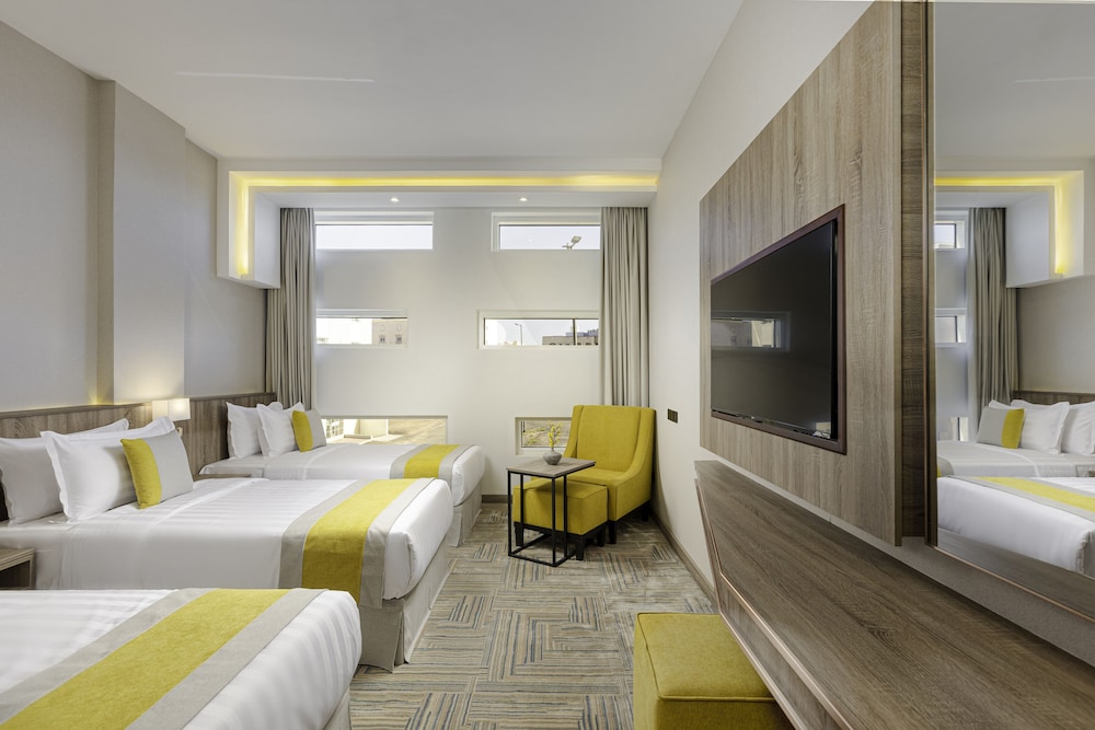 The Seasons Hotels 10/17