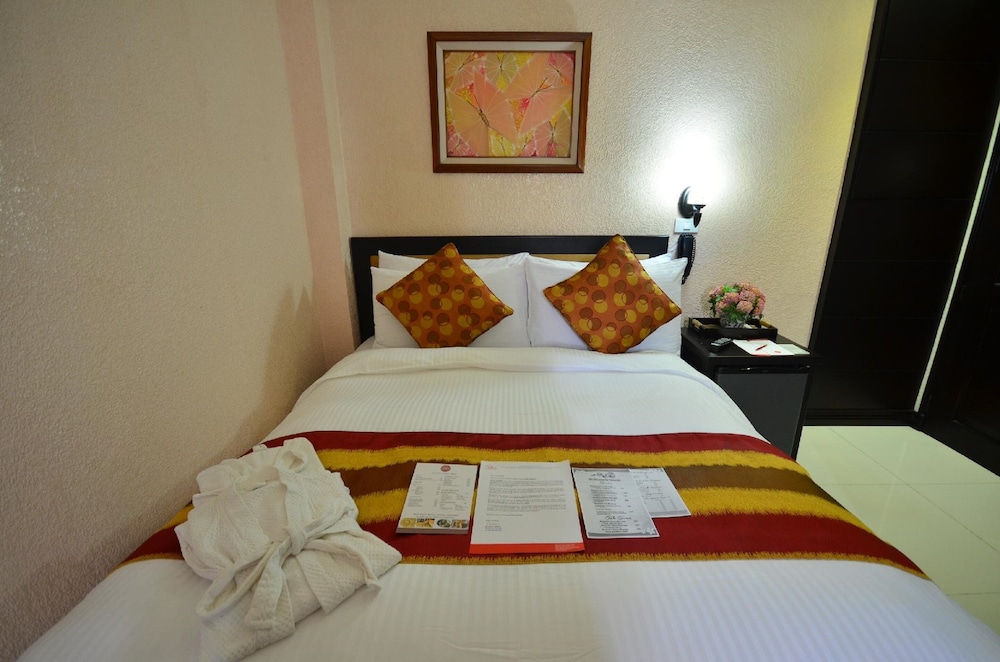 Hotel Centro Puerto Princesa Near Airport by ZUZU 20/107