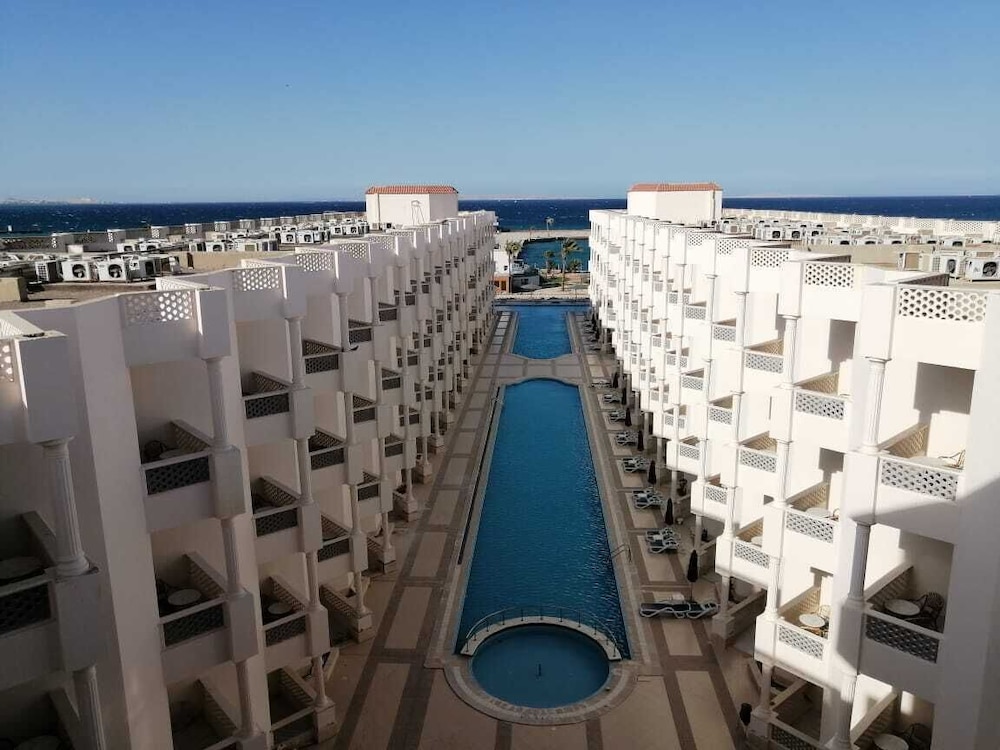 White Valley Palace in HURGHADA