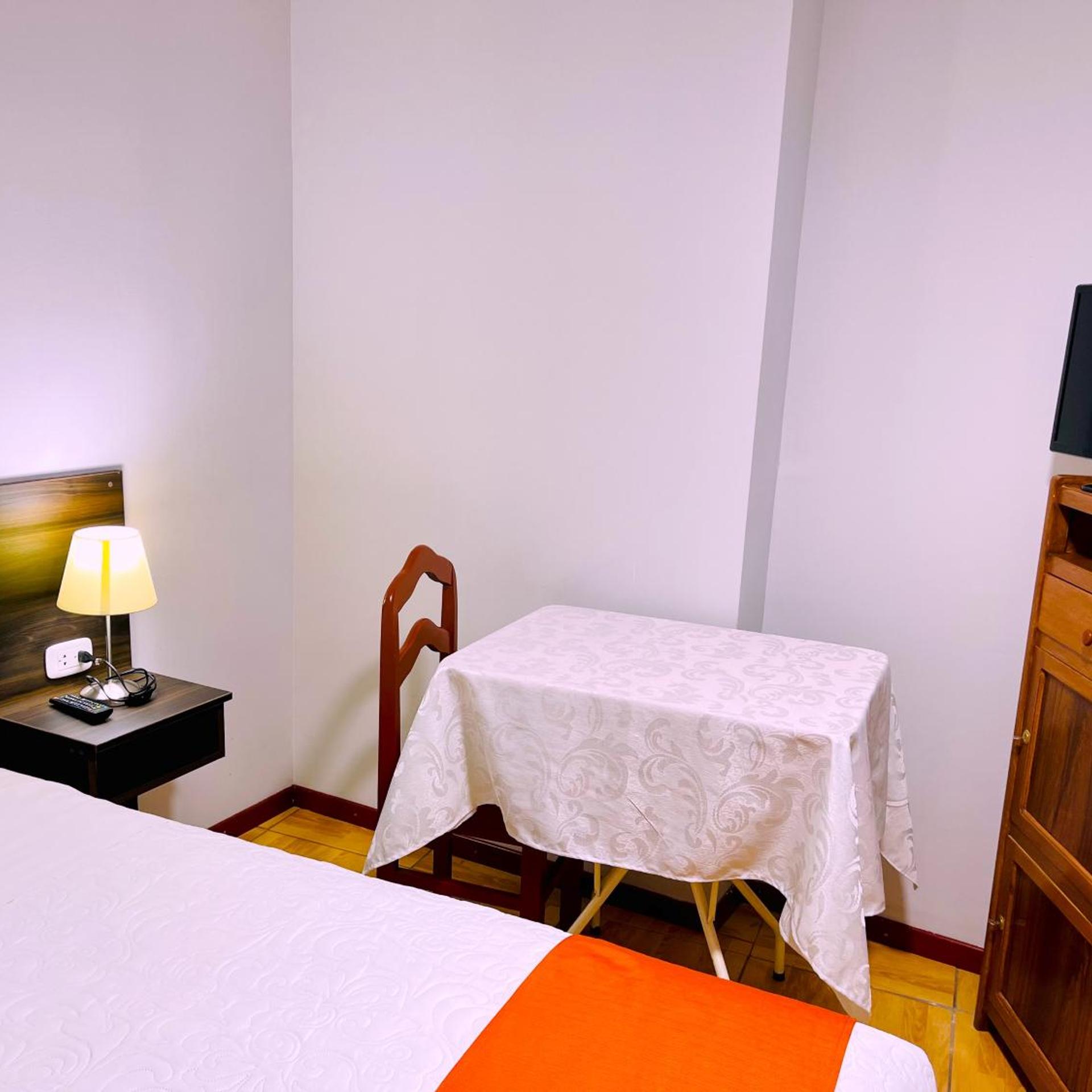 Hotel Plaza San Antonio 20/50