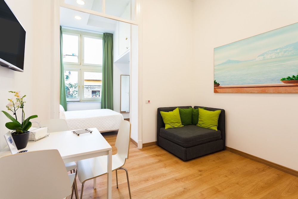 Corso Italia Suites 33/50