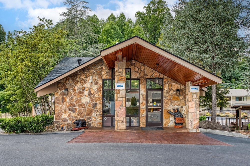 Best Western Johnson's Inn Downtown Gatlinburg 3/62