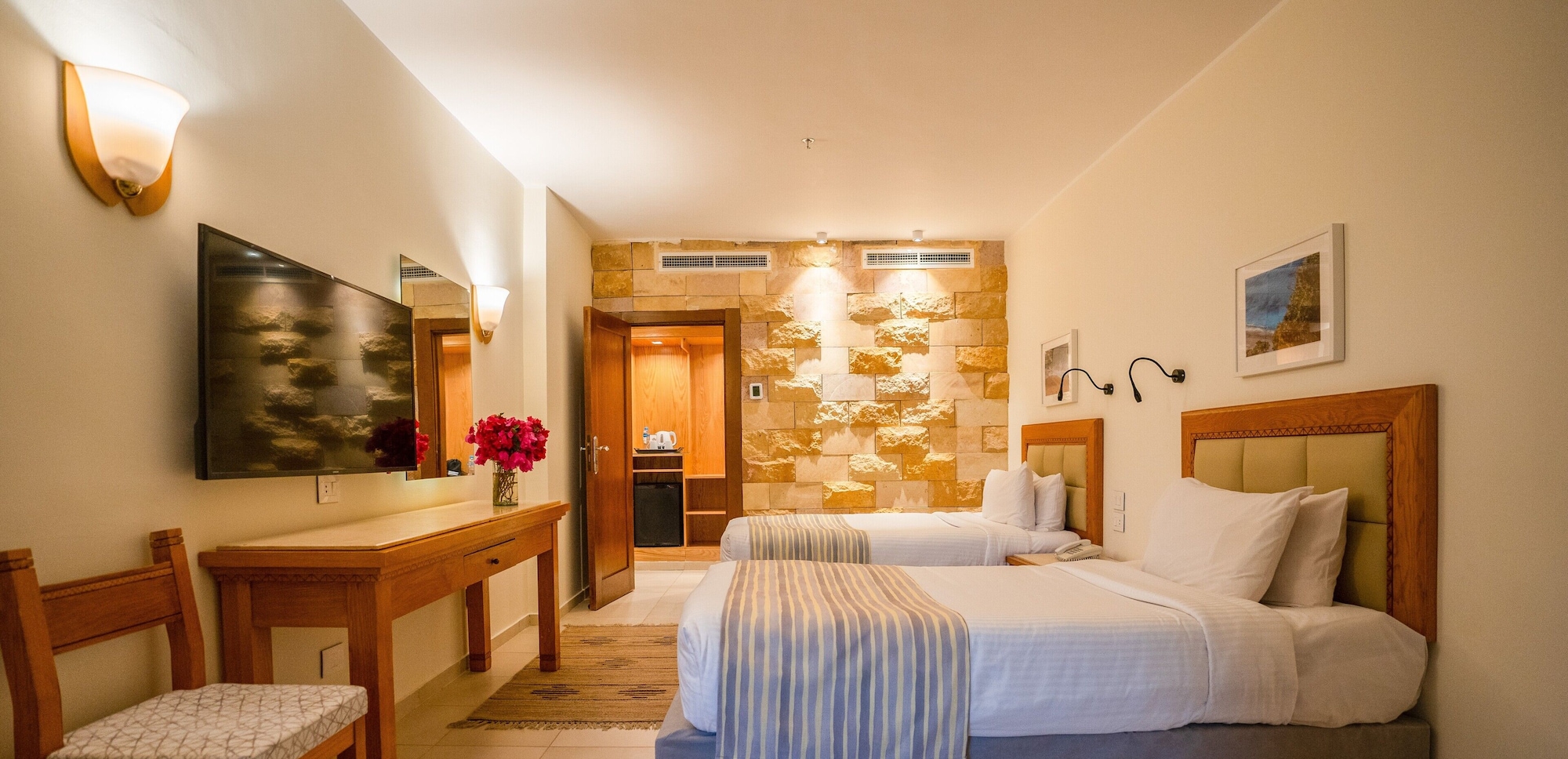 جناح غراند عائلي بسرير كينج وسريرين منفصلين، Fort Arabesque Beach Resort 4/6