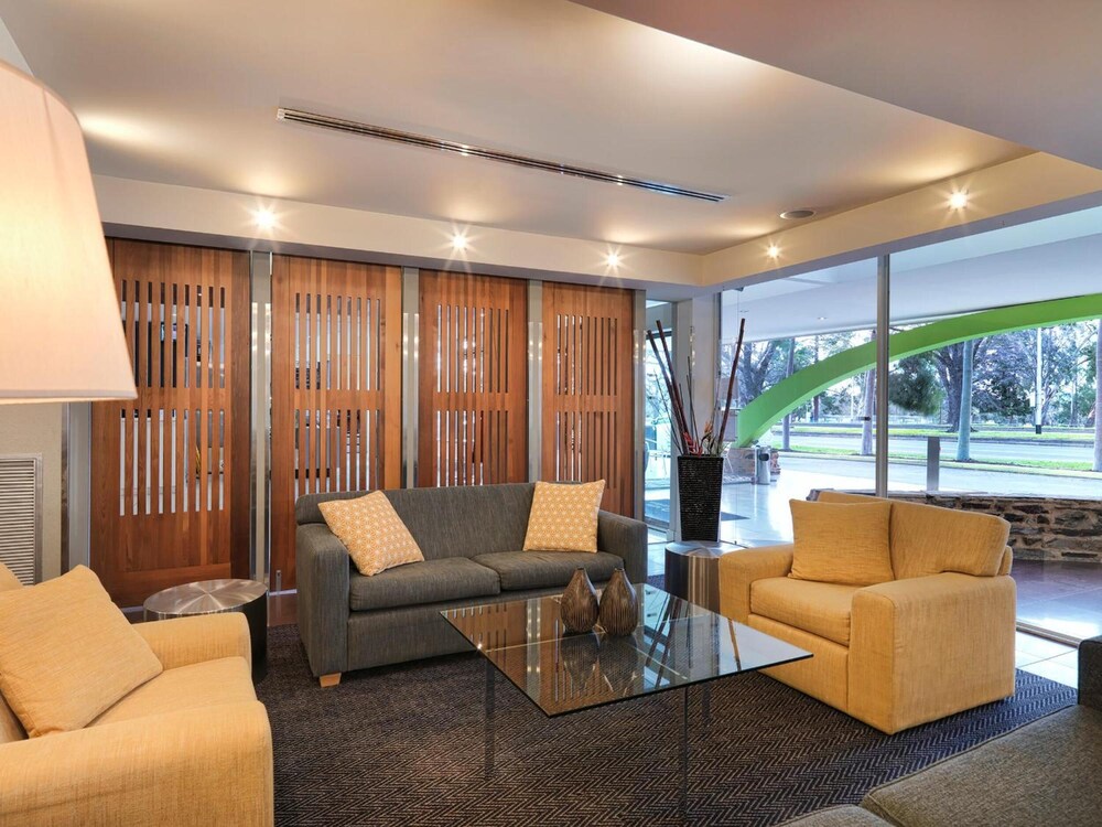 The Parkmore Hotel 30/45