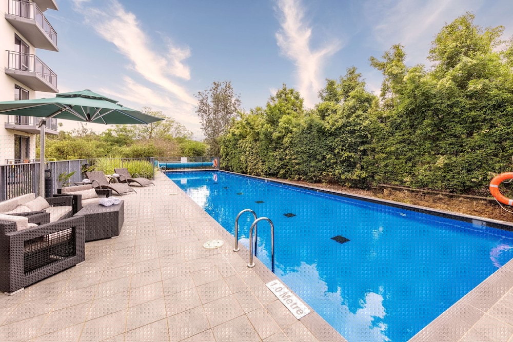 Oaks Sydney North Ryde Suites 12/20