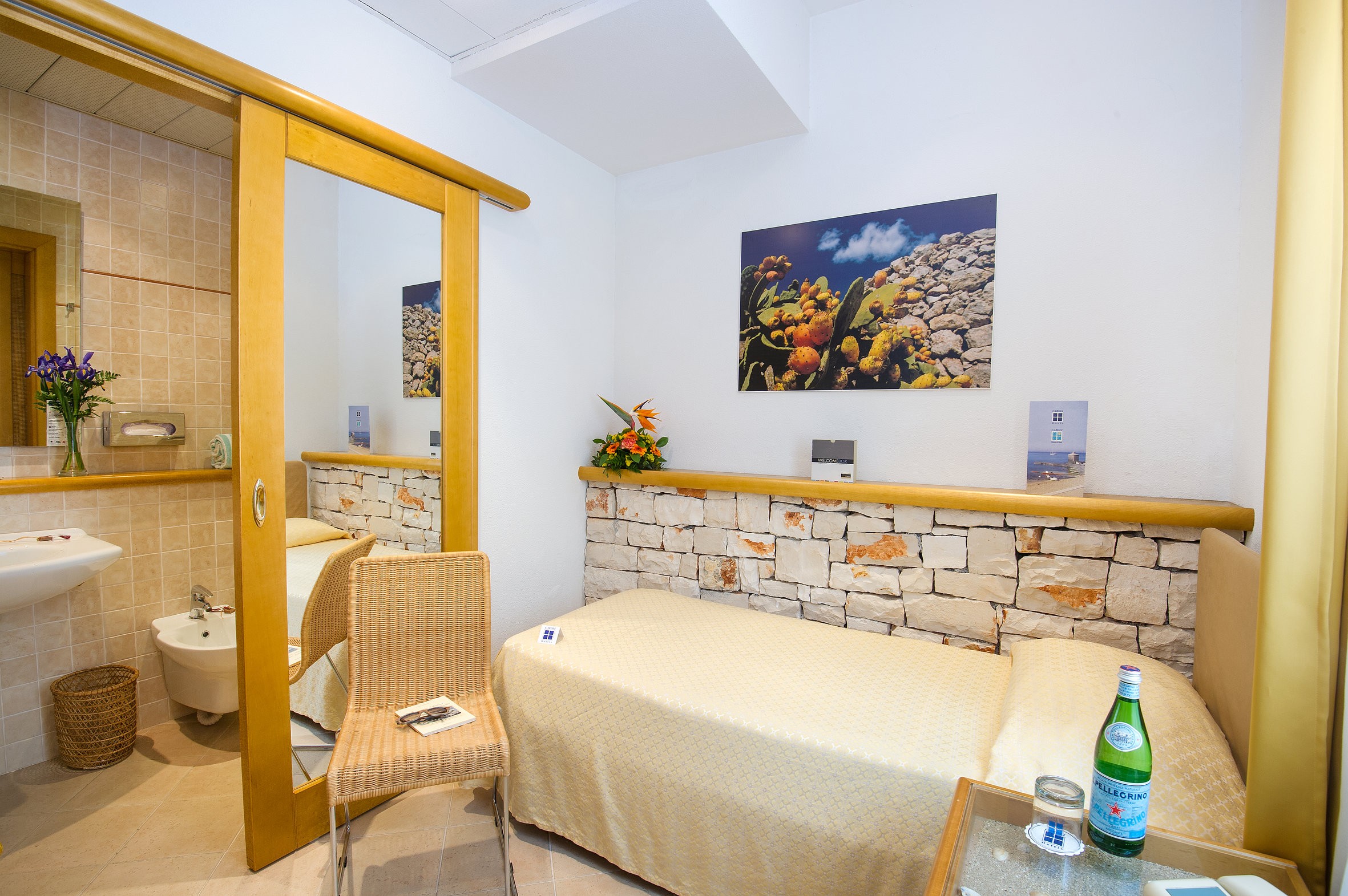 single standard room