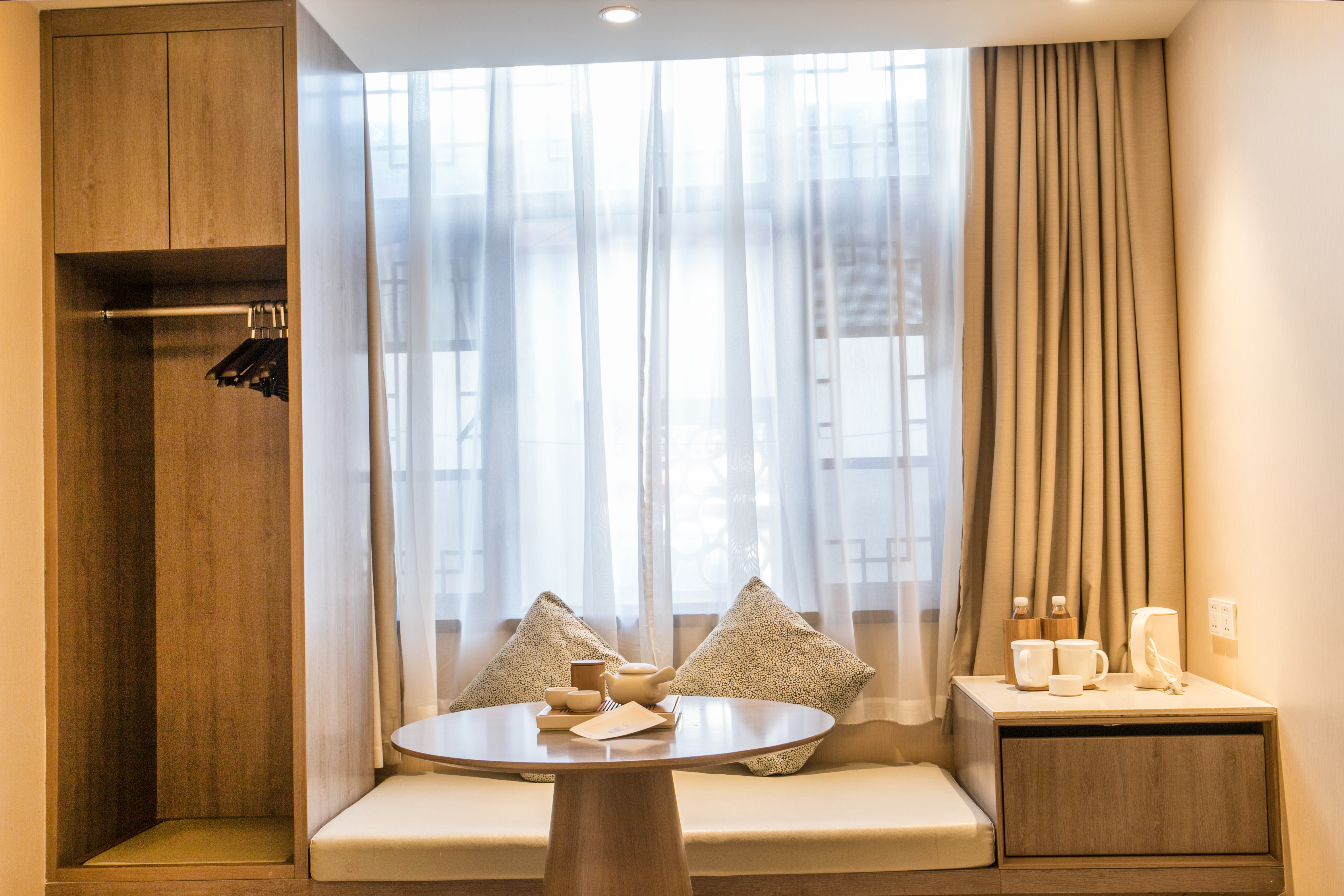 Quanji Hotel 24/32