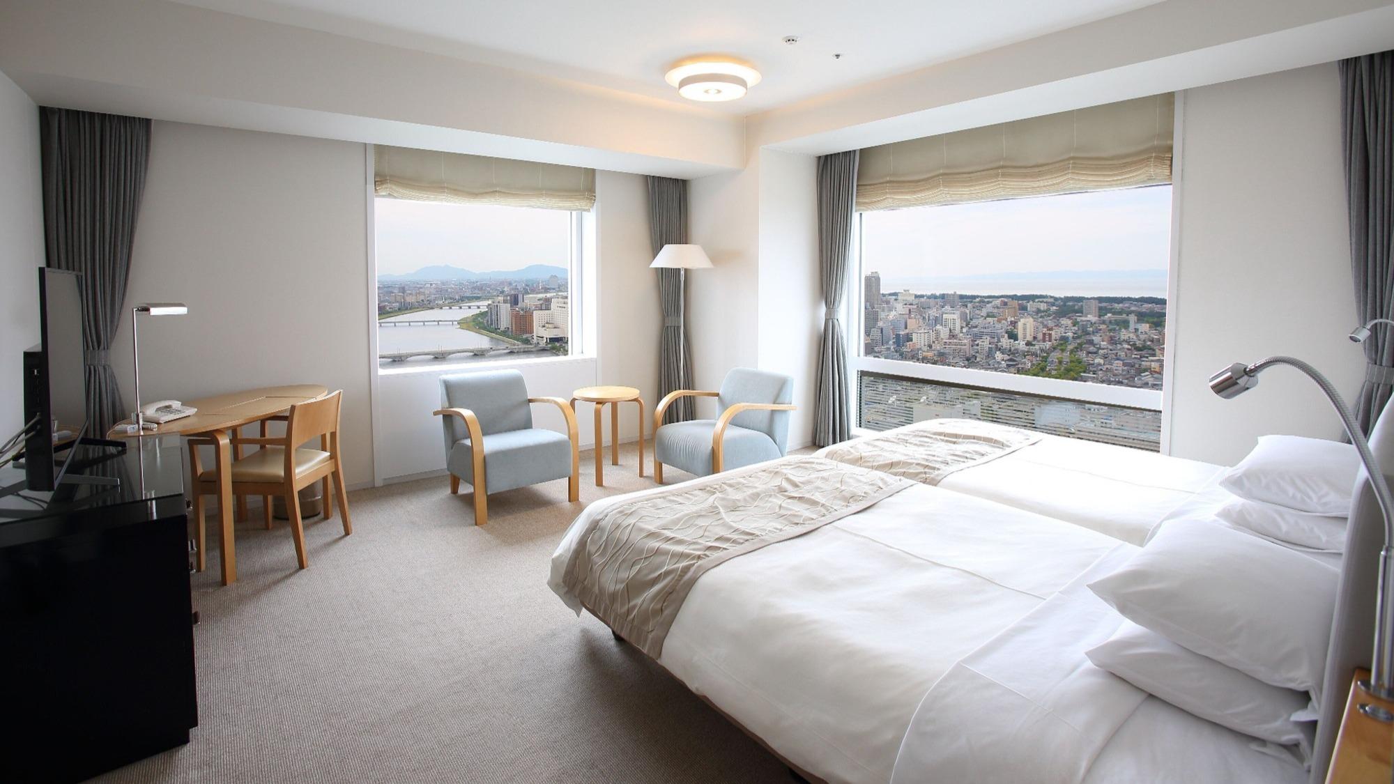 Luxury, Twin Beds, Night View