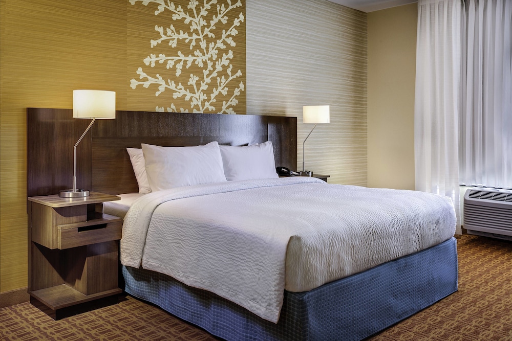 Fairfield Inn Suites Hutchinson 11/24