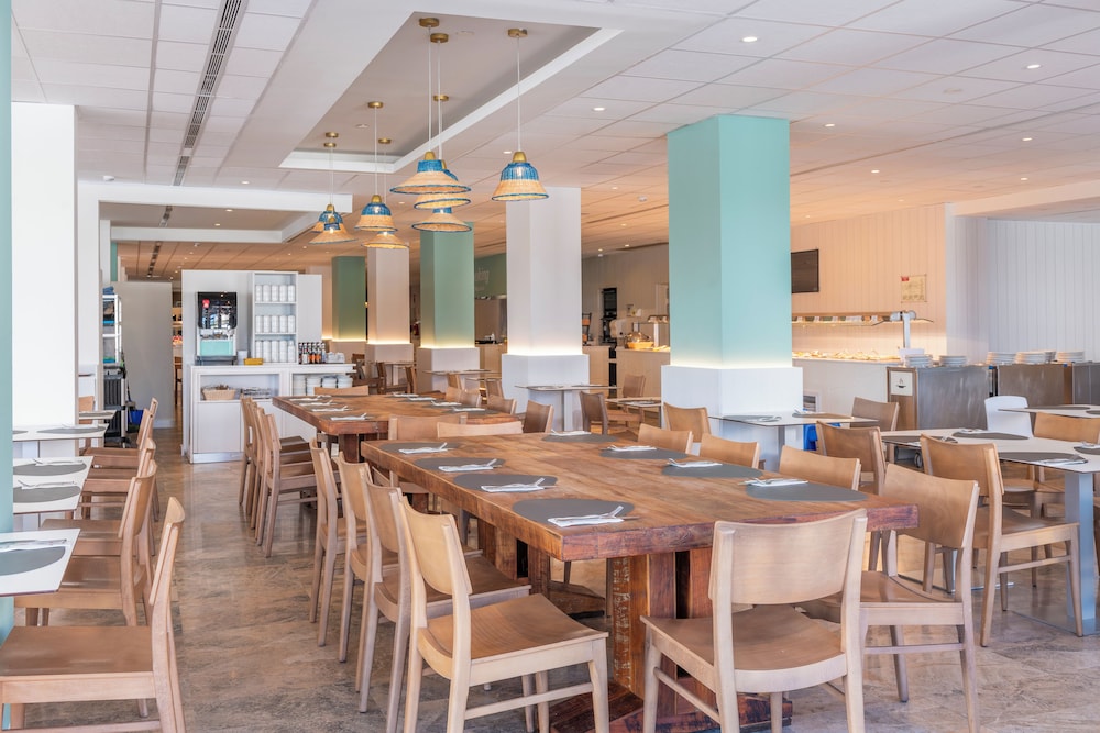 Leonardo Royal Ibiza Santa Eulalia 34/50