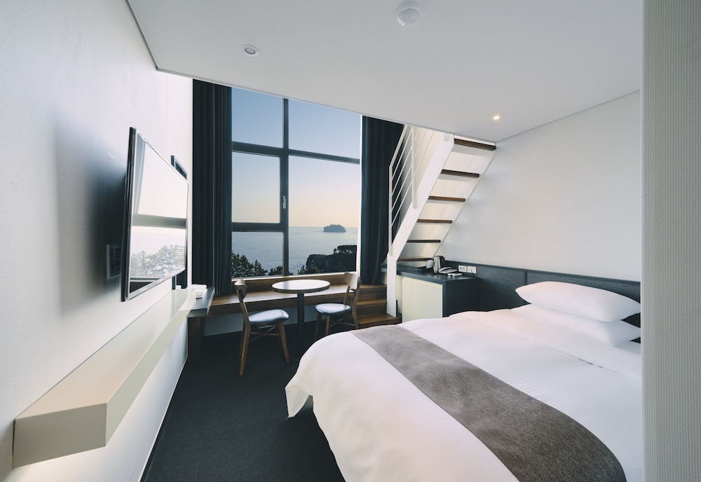 Poong Gyung Hotel 18/32