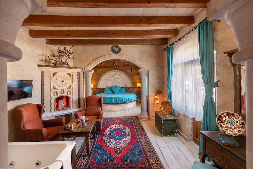 Maron Stone House 30/50