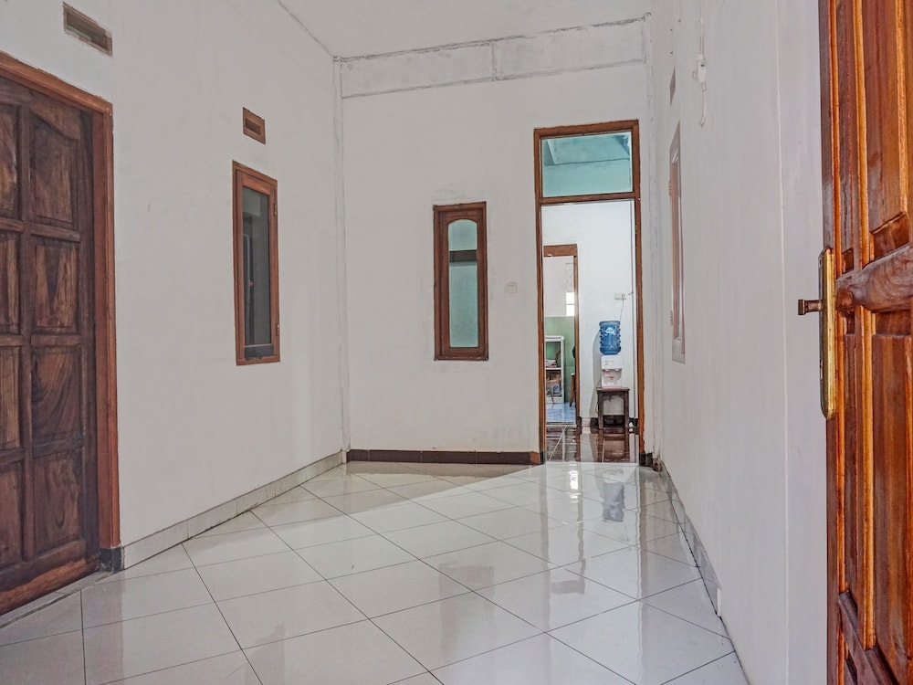 SPOT ON 2226 Nurmega Jaya 20/34