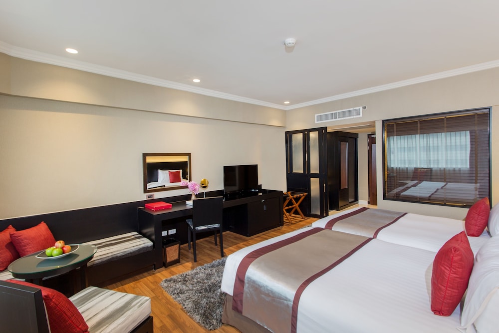 Ramada Plaza by Wyndham Bangkok Menam Riverside 2/30