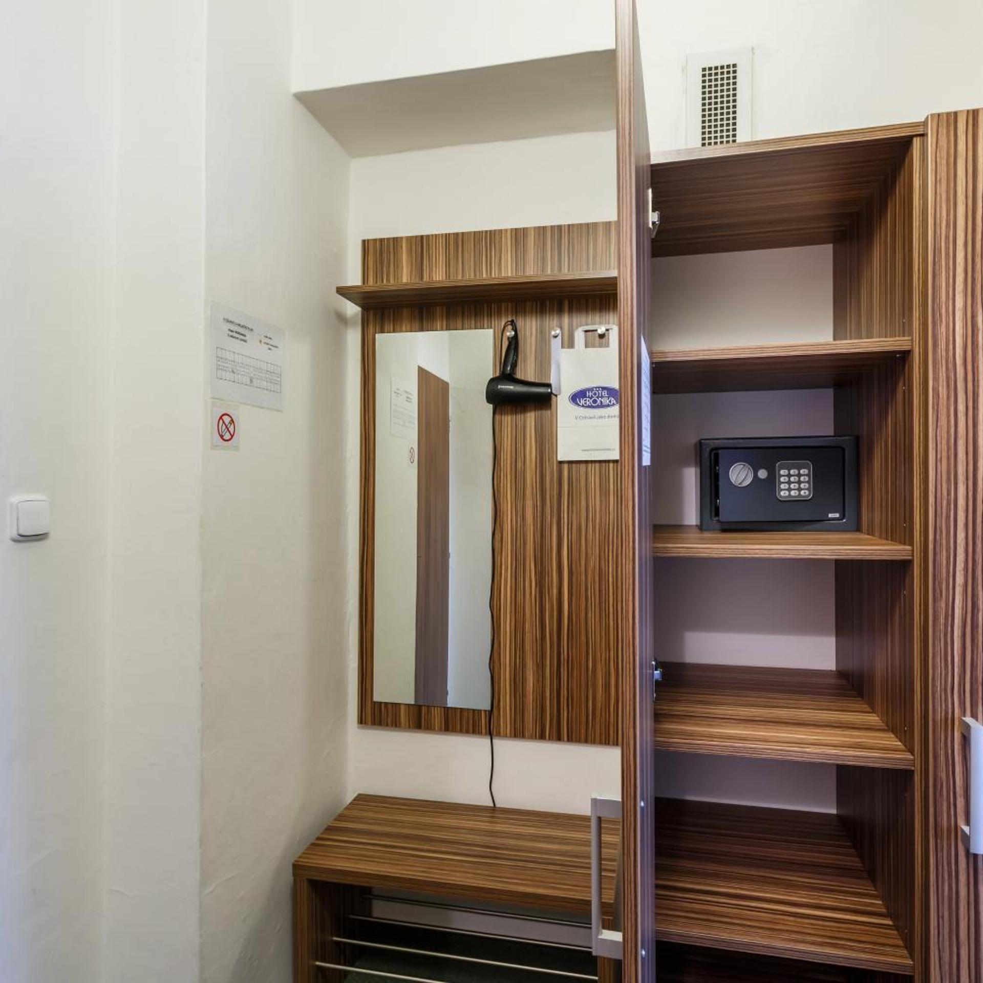 Hotel Veronika 6/50