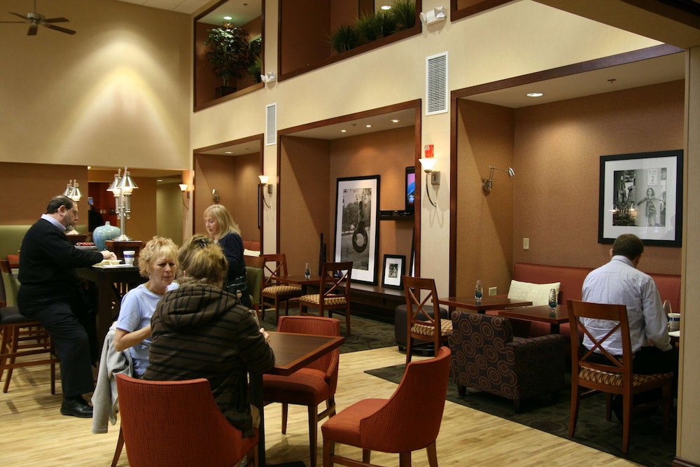 Hampton Inn Suites Wilder 24/36