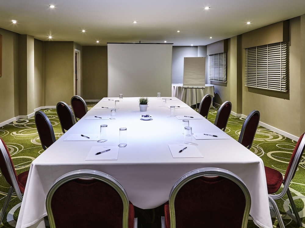 Mercure Newbury West Grange Hotel 57/72