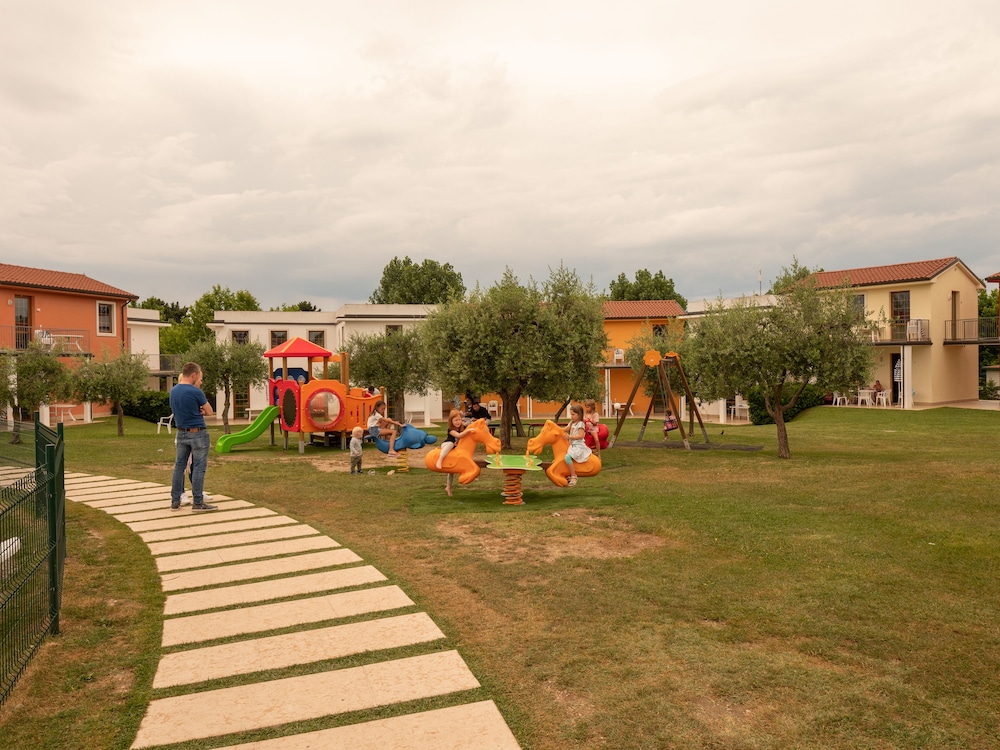 Gasparina Village Campground 32/50