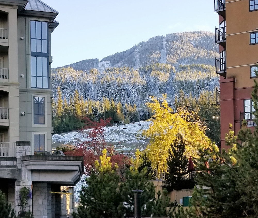 Mountain Side Hotel Whistler By Executive 61/63