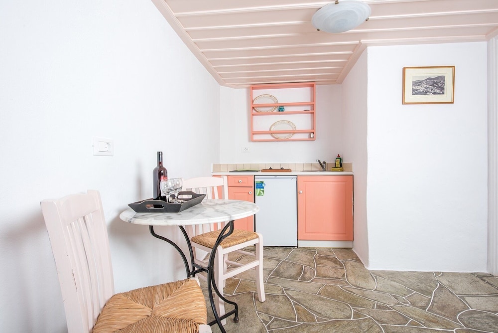 Lighthouse Hotel 37/47