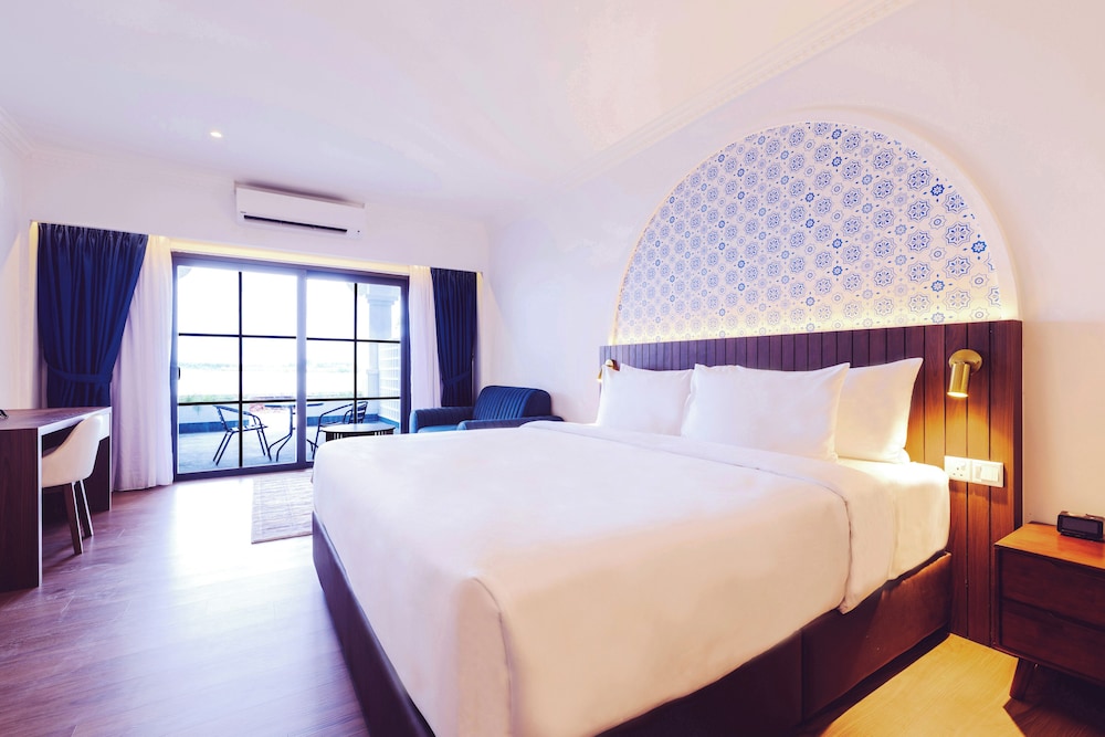 OCEAN, PRESTIGE, KING BED