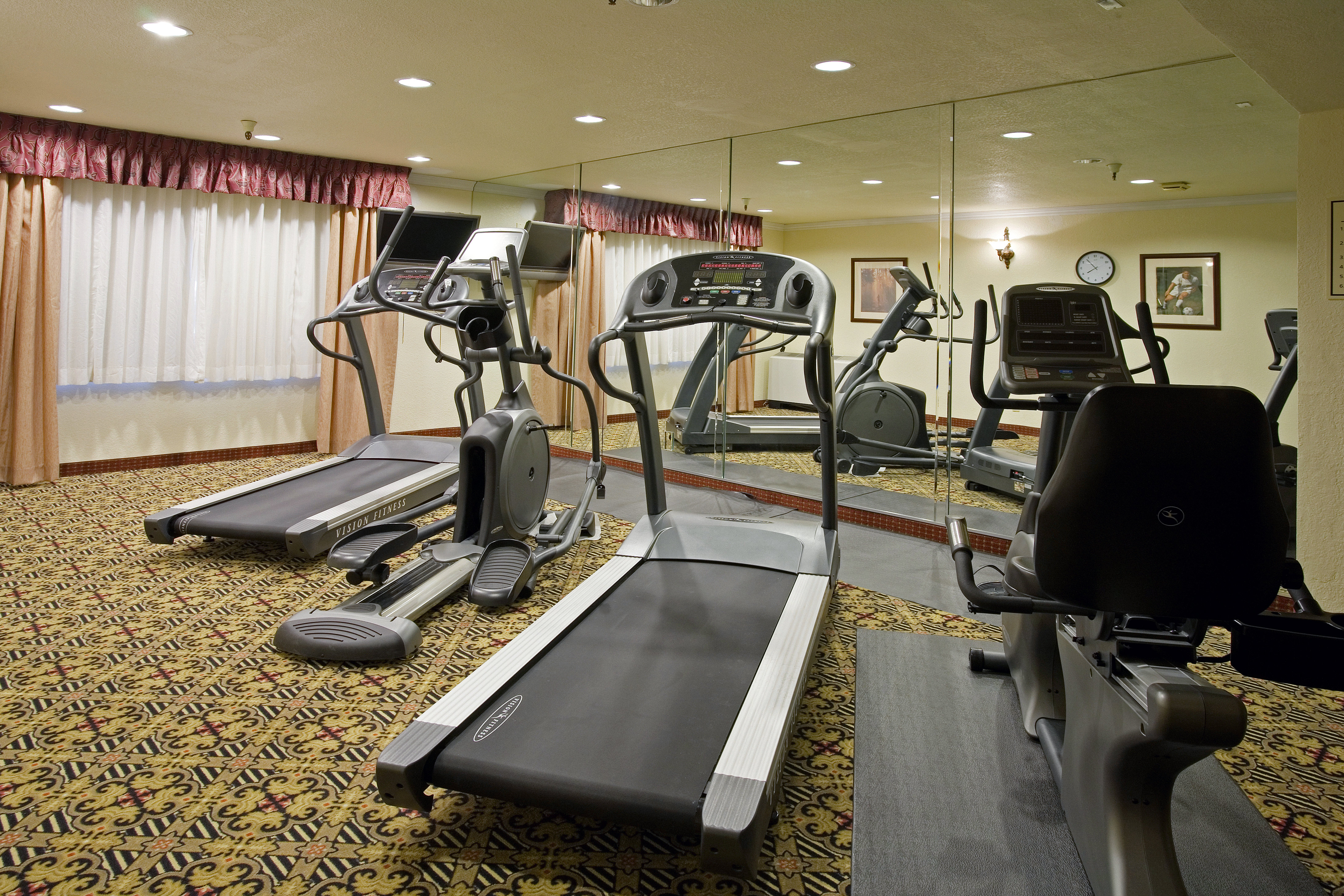 Holiday Inn Sacramento Rancho Cordova 53/77