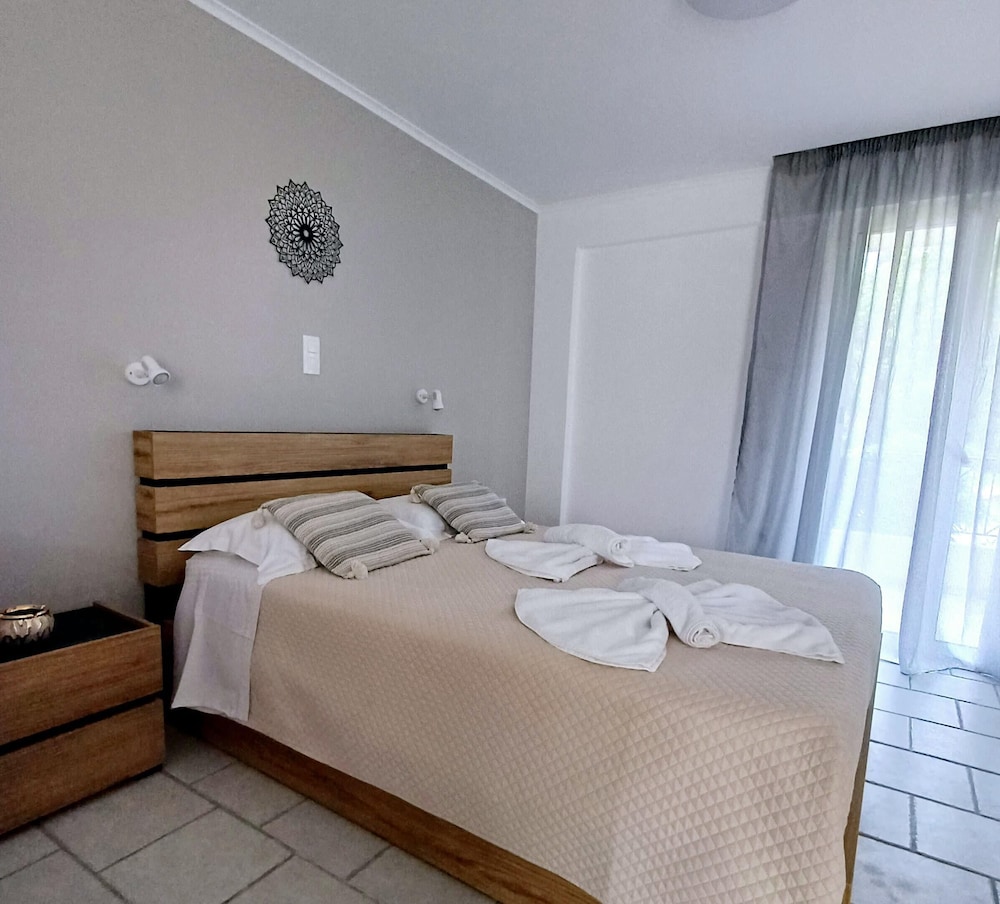 PREMIER, STUDIO, DOUBLE BED, SEA VIEW, TERRACE